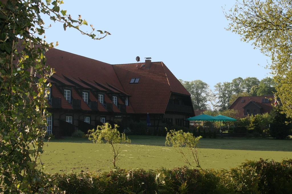 Hotel Seewisch Flessenow ภายนอก รูปภาพ