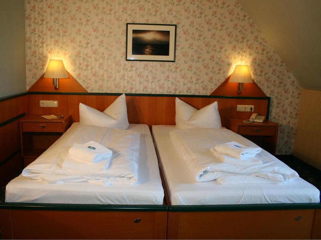 Hotel Seewisch Flessenow ภายนอก รูปภาพ
